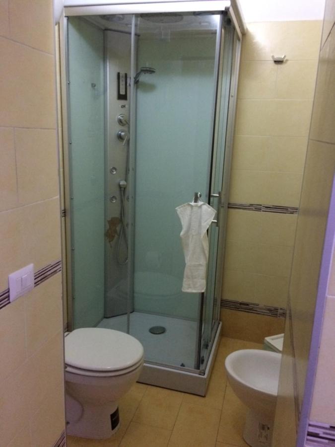 Deluxe Room (2 Adults + 1 Child)