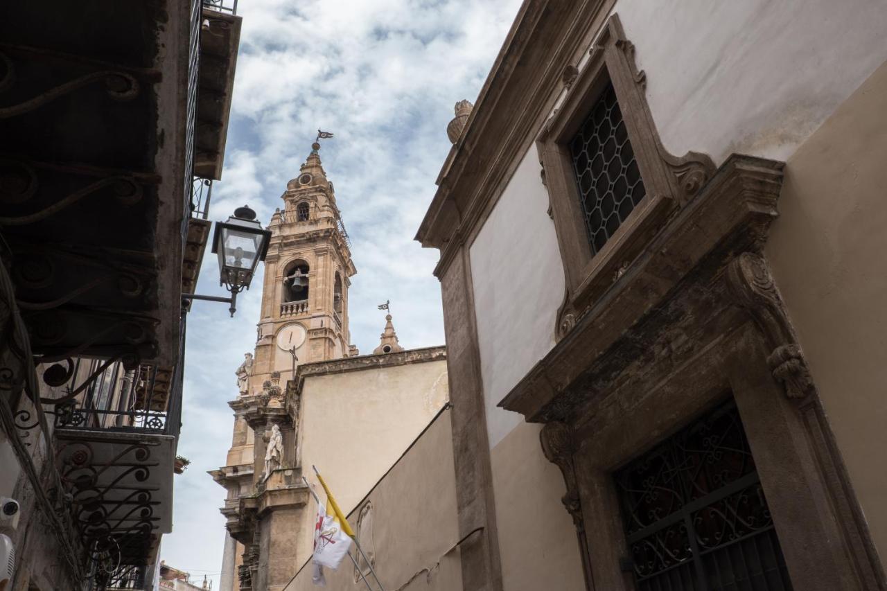 Centro Storico Casa dell'Orologio - B&B