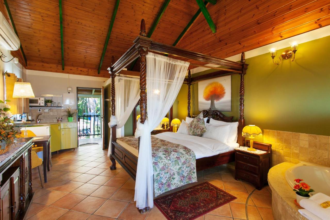  Suite with Lake View 4