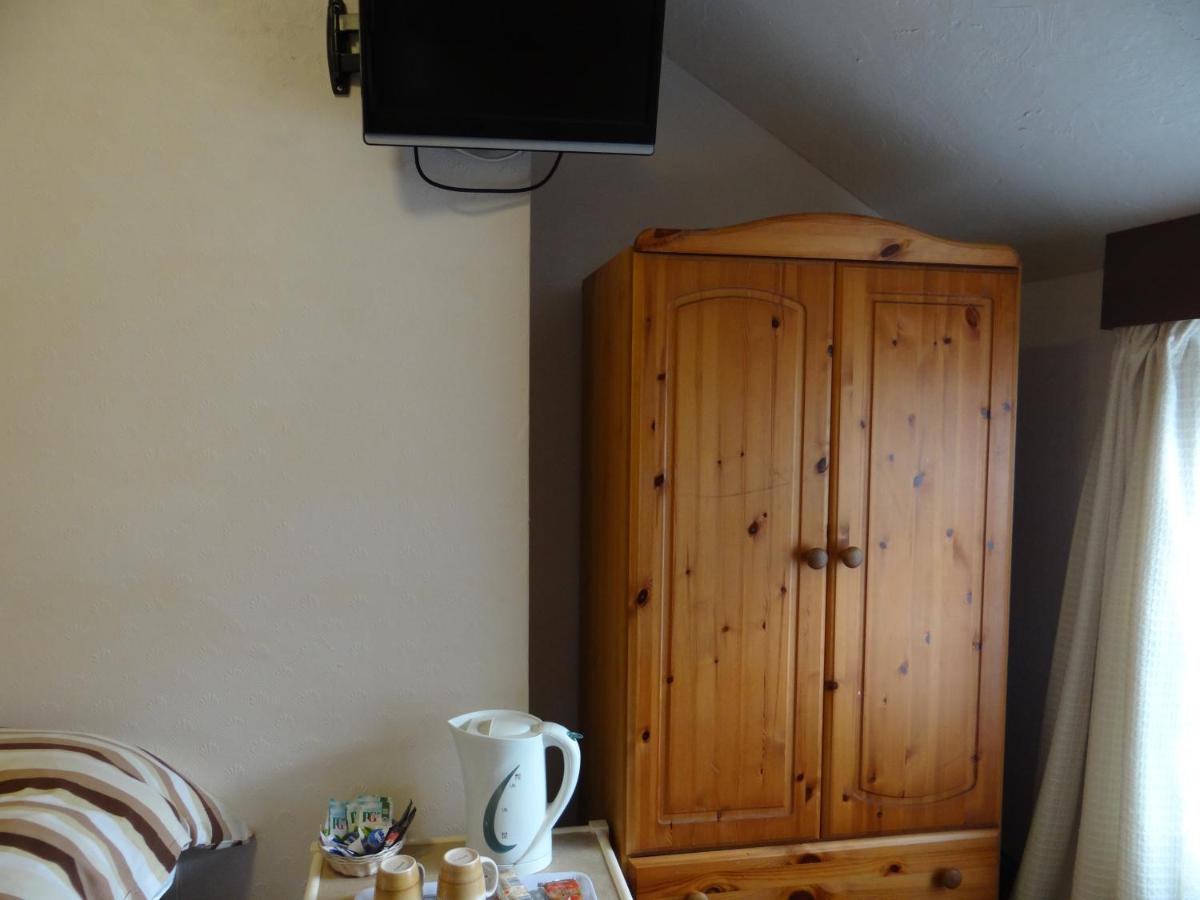 Family Suite (6 Adults)