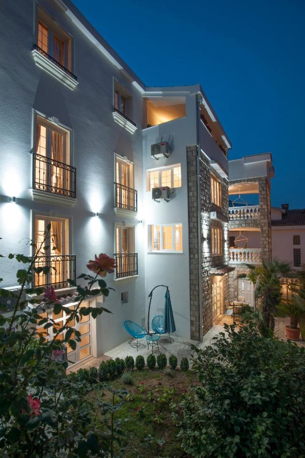 Studio with Terrace