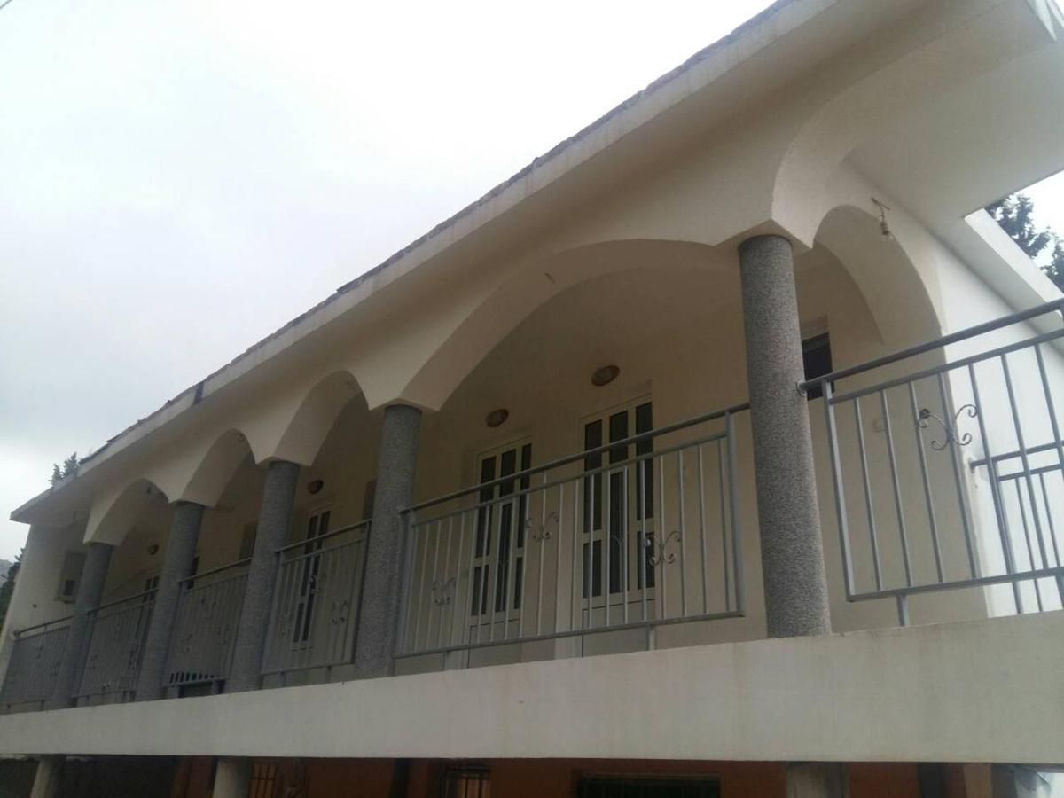 Apartmani Rakocevic - Bed and Breakfast Sutomore