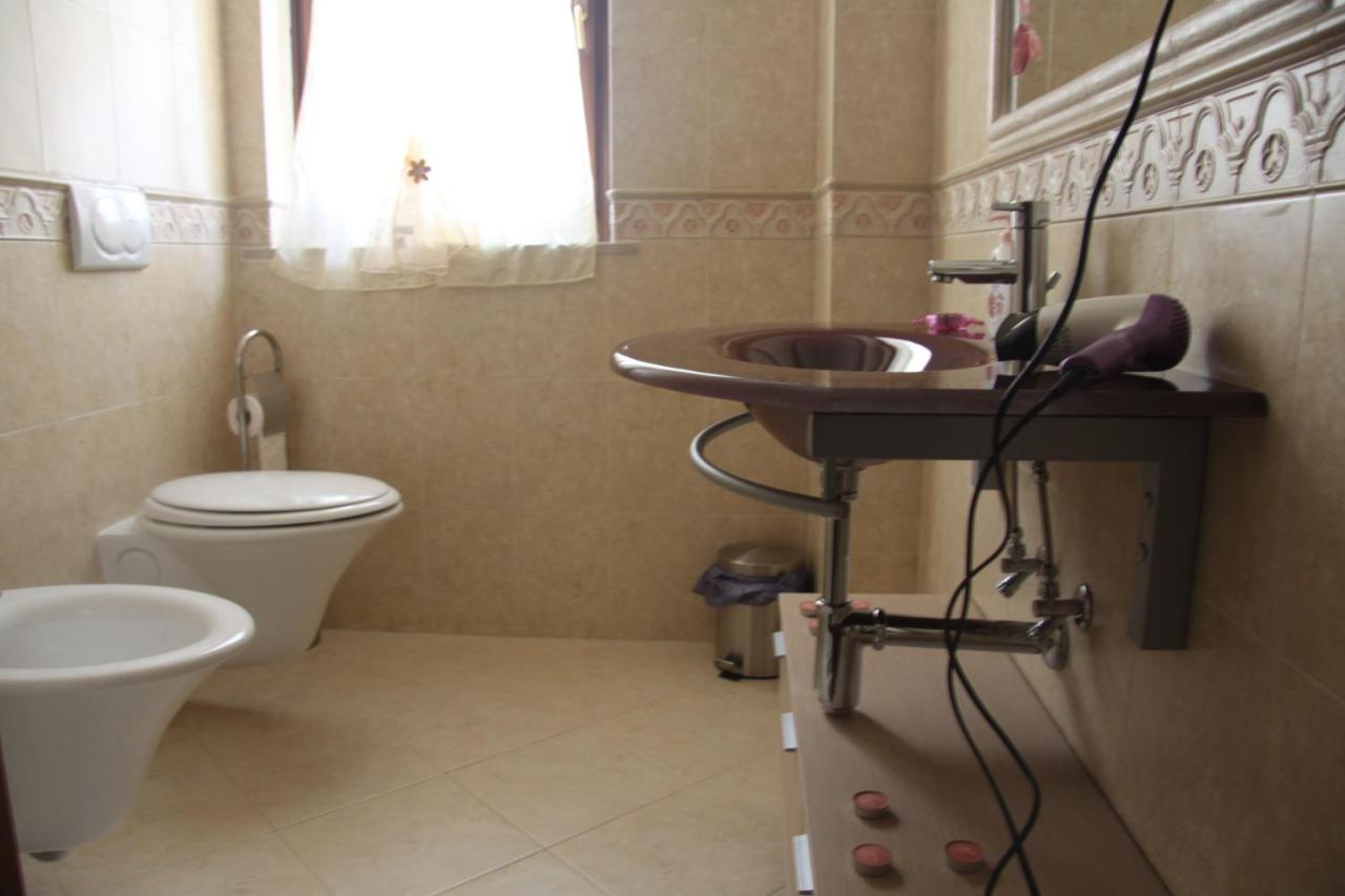 Habitación Doble con baño - 1 o 2 camas