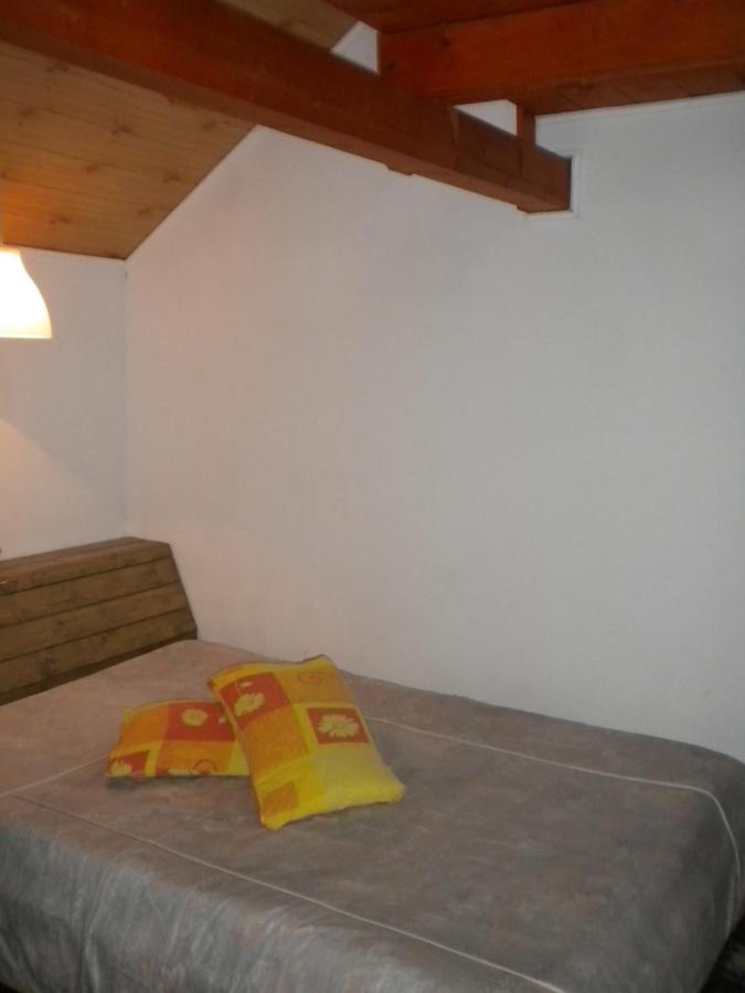 Familienzimmer (2 Erwachsene + 1 Kind)