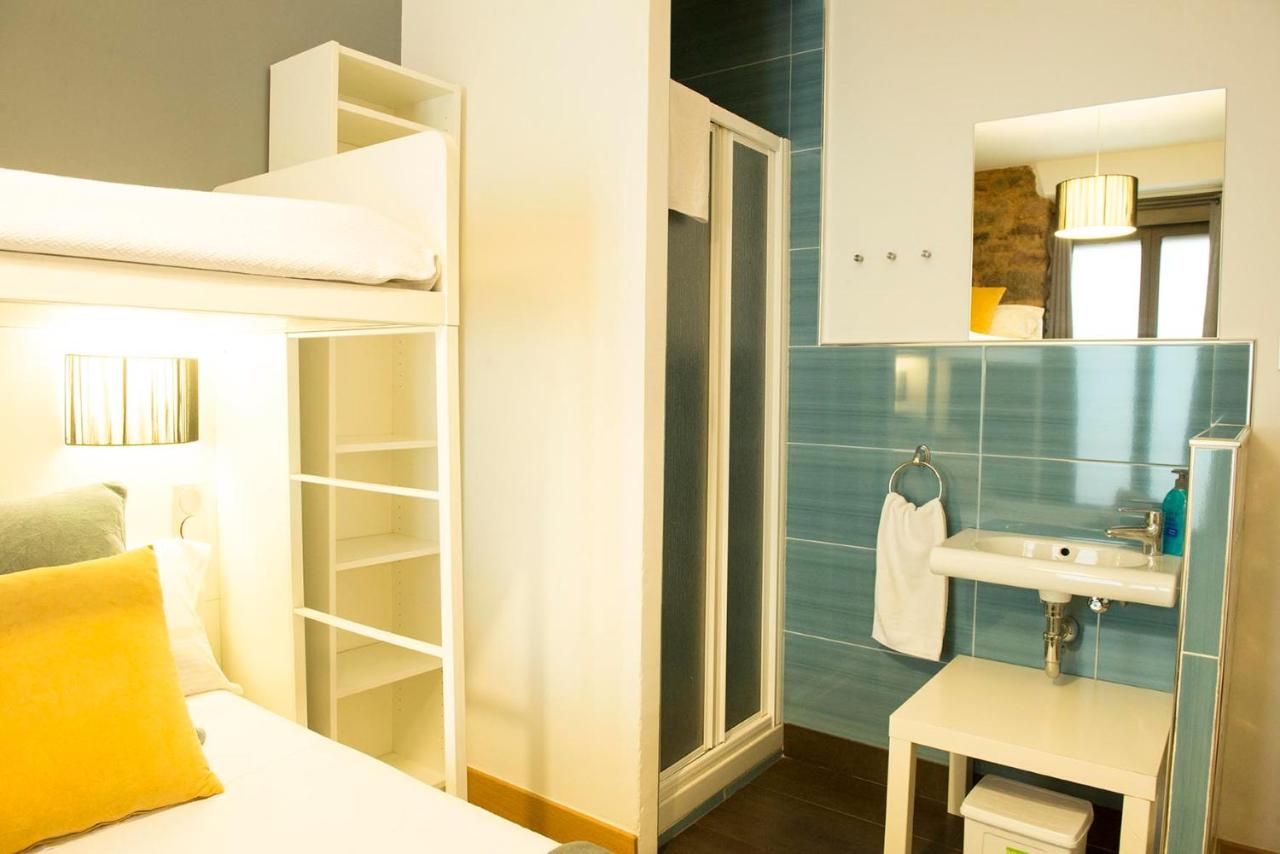 Camera Tripla con Bagno in Comune