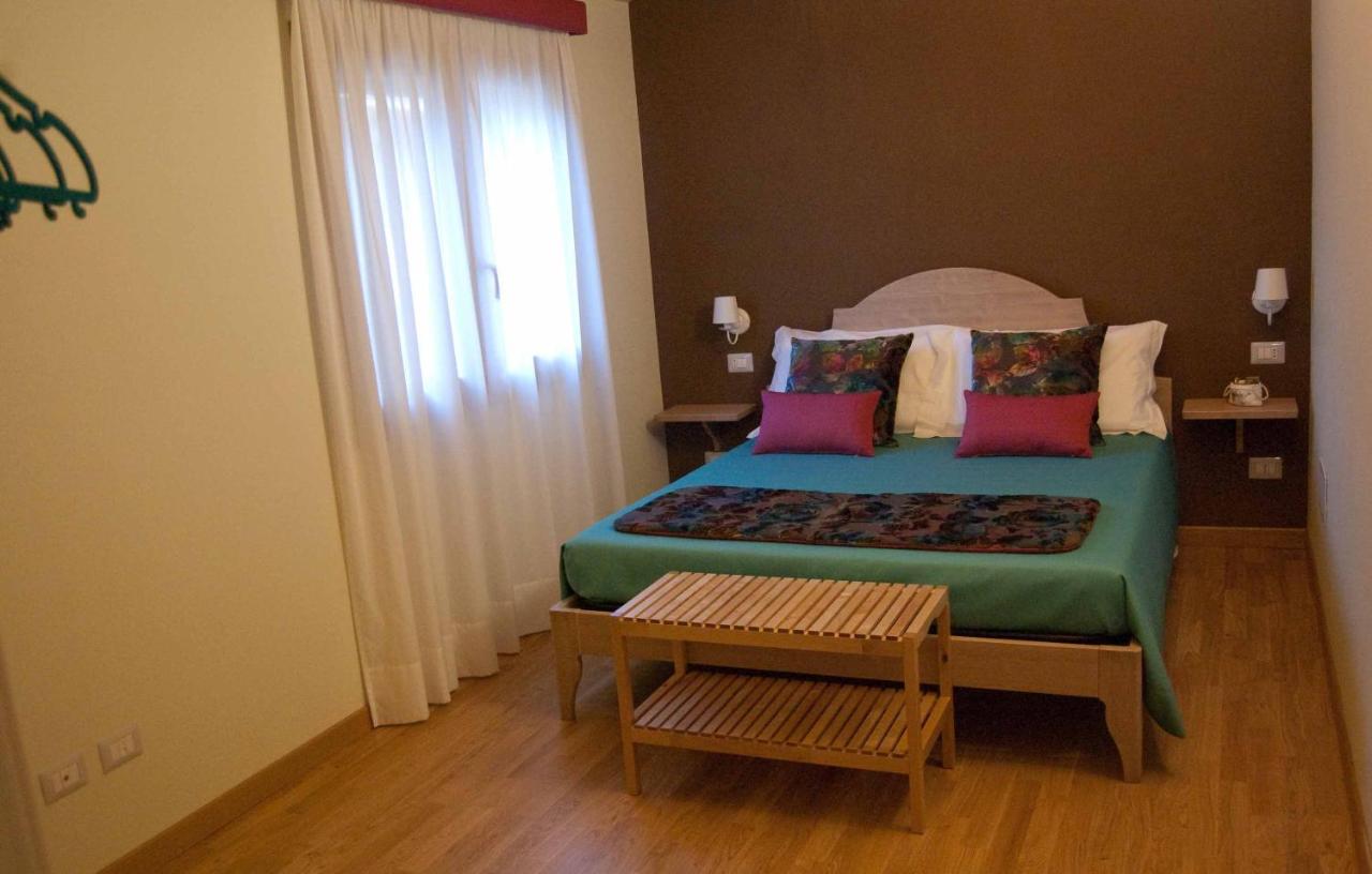Two Connecting Double Rooms