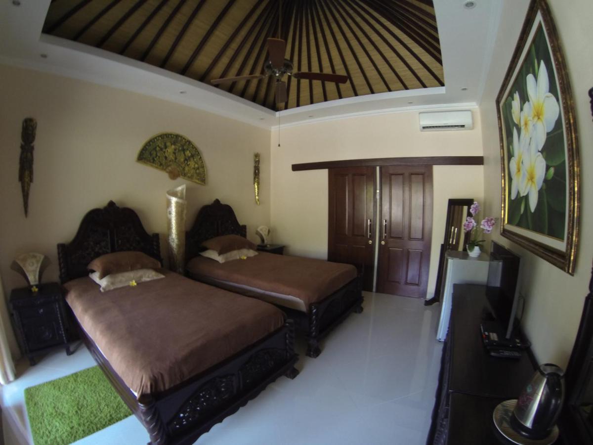 Twin Room with Pool View