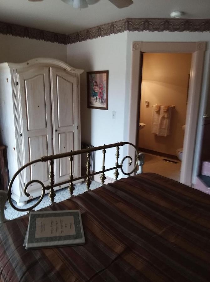 LandMark Inn at the Historic Bank of Oberlin - B&B