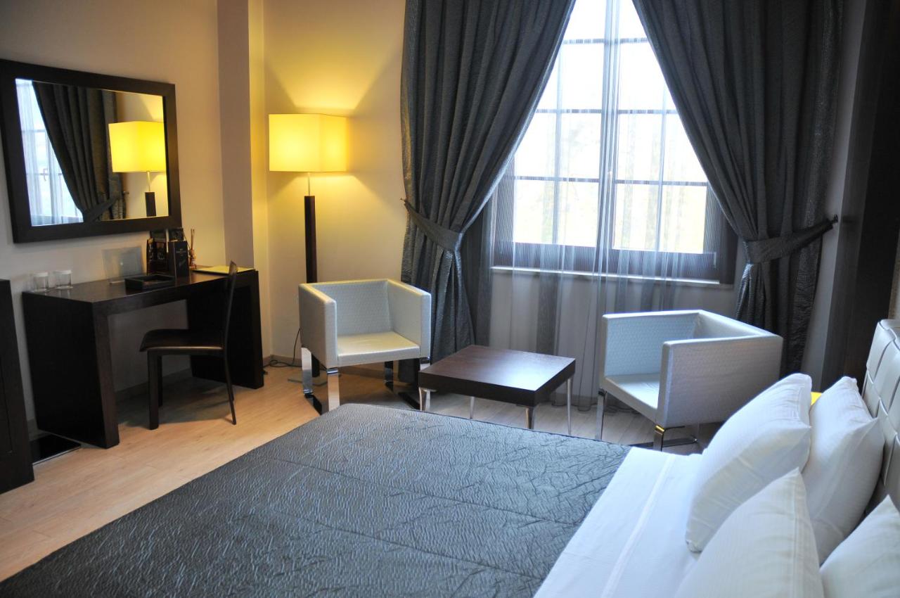 B&B Tirana - MonarC Hotel - Bed and Breakfast Tirana