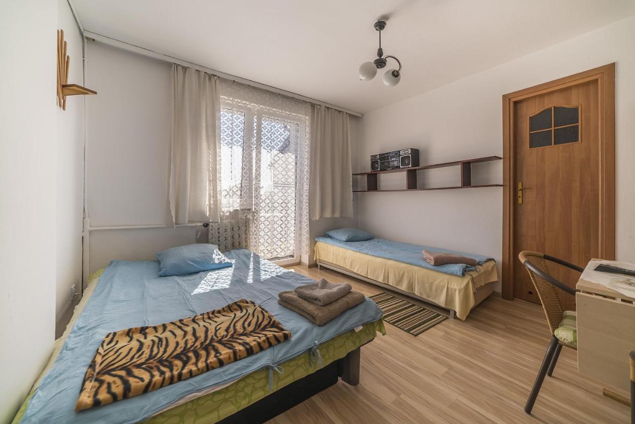 Dreibettzimmer mit Balkon