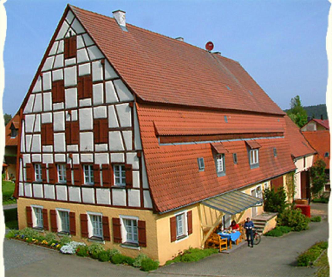 B&B Absberg - Ferienwohnungen Ströhlein - Bed and Breakfast Absberg