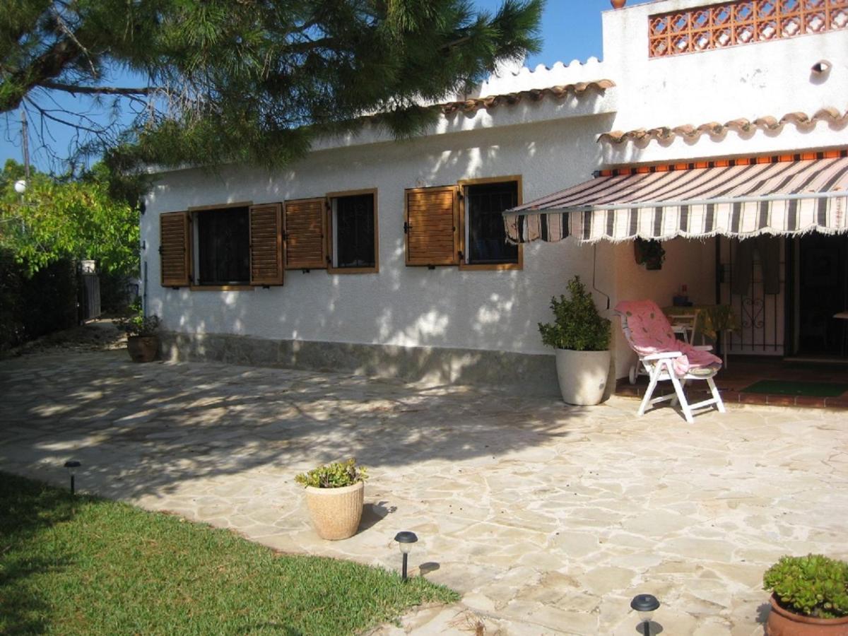 Chalet con piscina - B&B L'Ampolla