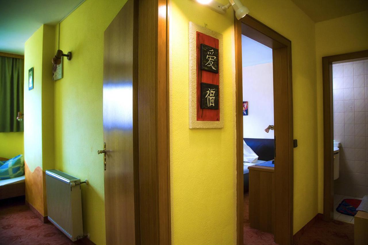 Camera Familiare con Doccia