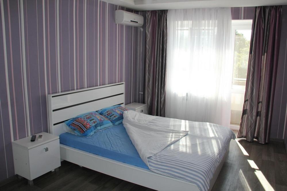 B&B Kharkiv - Современная 1-комнатная квартира - Bed and Breakfast Kharkiv