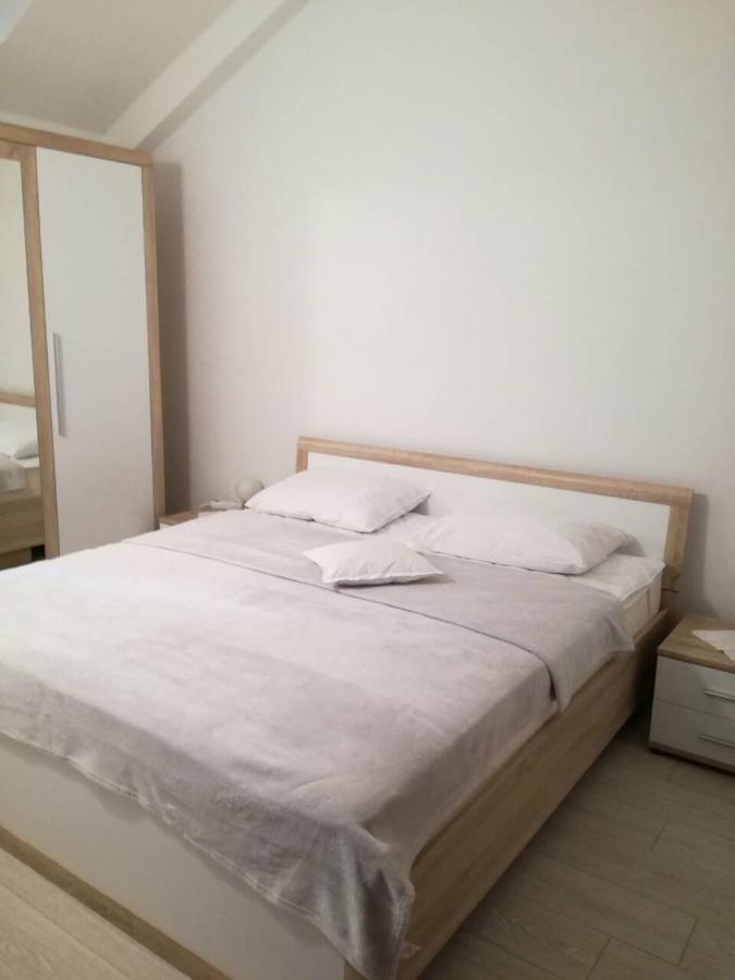 Apartment Rina - Ferienwohnung