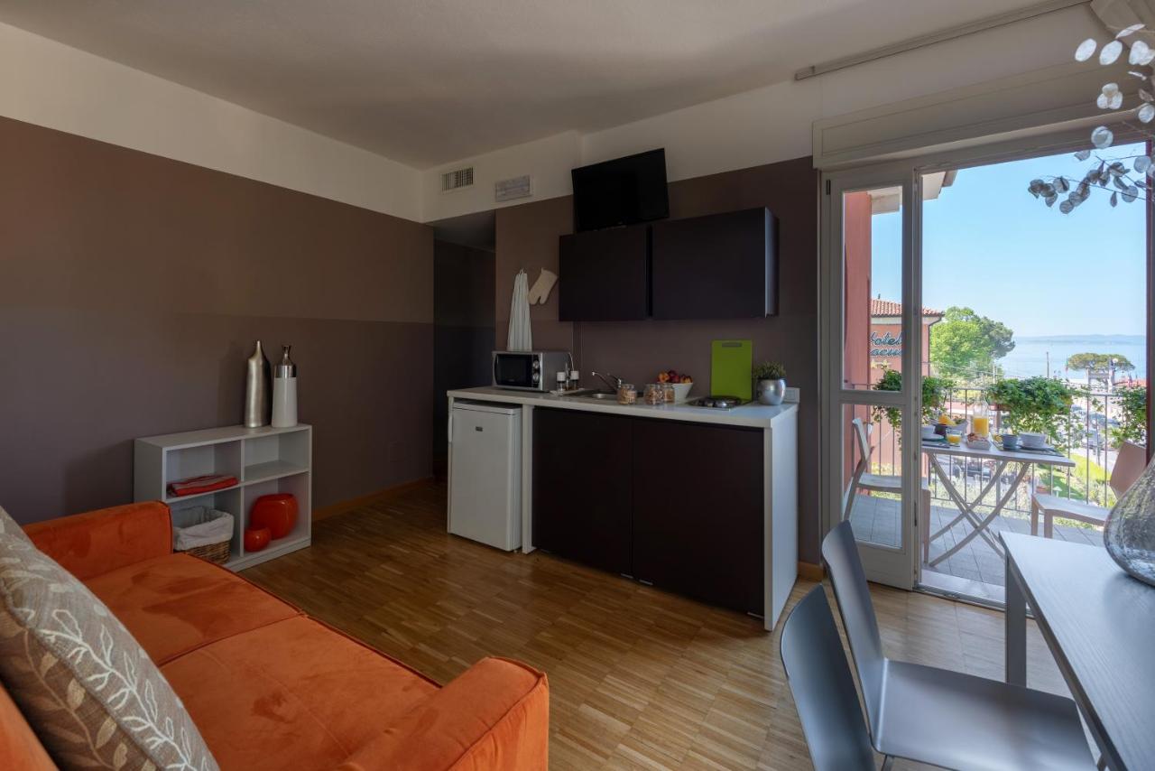 Estudio con vistas al lago