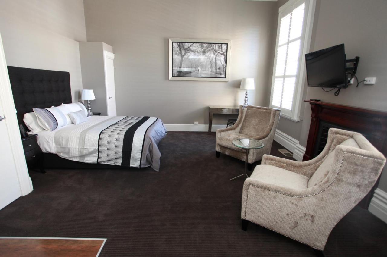 Deluxe Suite with Spa Bath - No.9