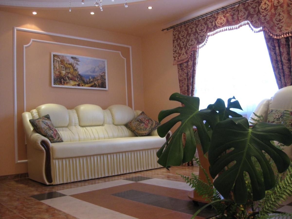 B&B Loutsk - Готель Алекс - Bed and Breakfast Loutsk