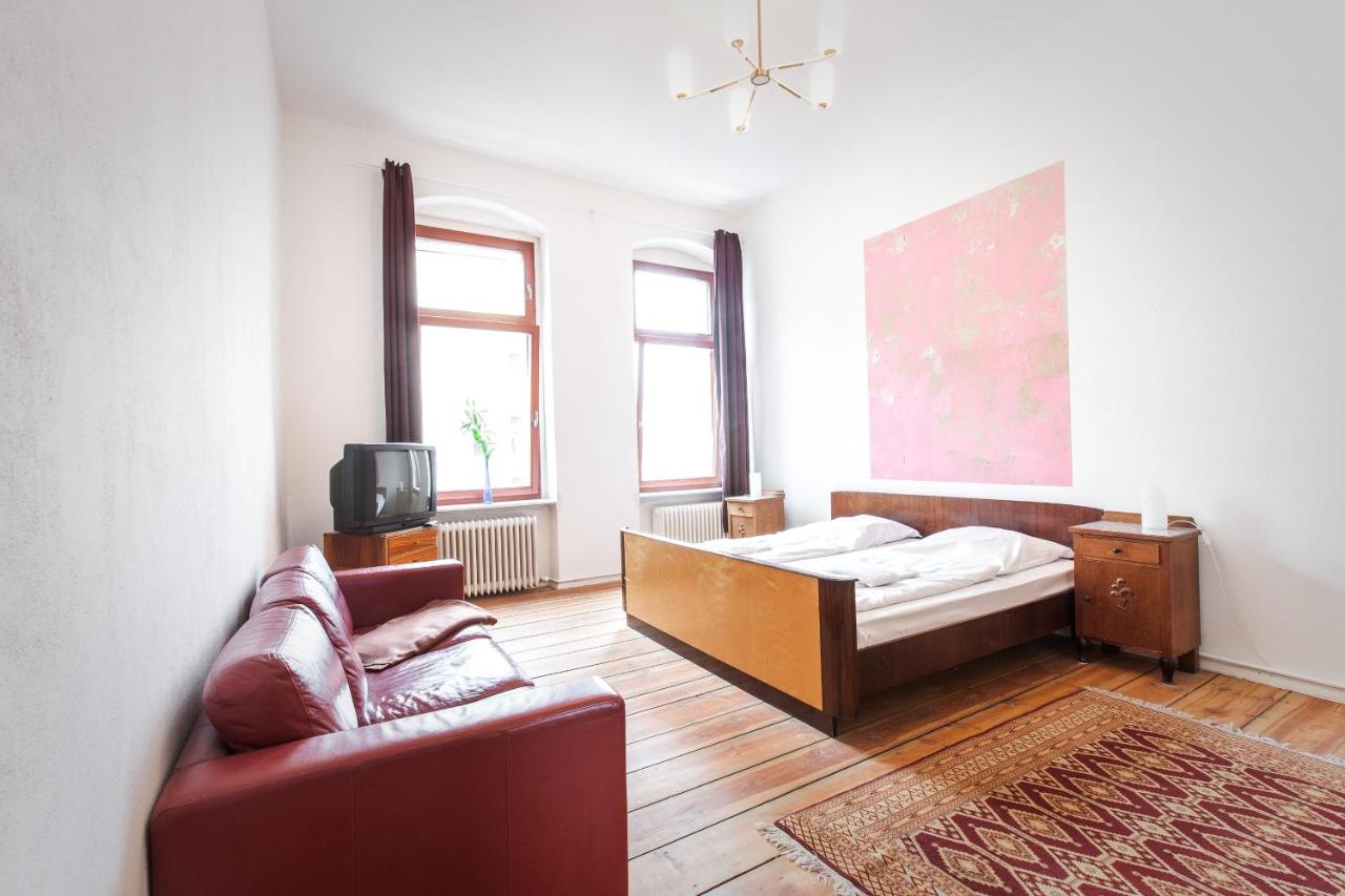 B&B Berlin - 3 Bedroom Apartment (ACELI) - Bed and Breakfast Berlin
