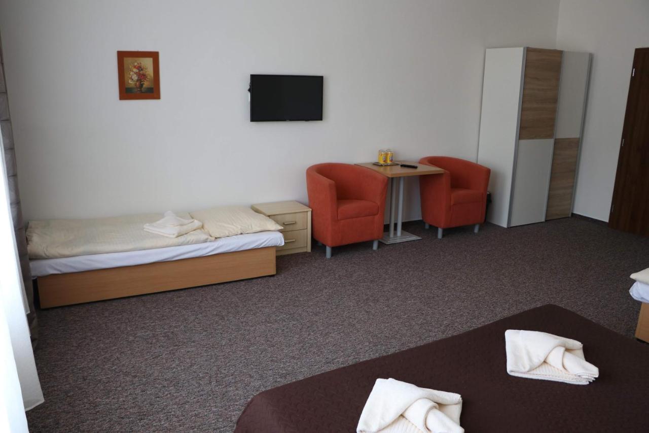 Quadruple Room with Private Bathroom