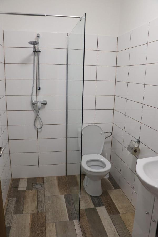 Driepersoonskamer met Eigen Badkamer