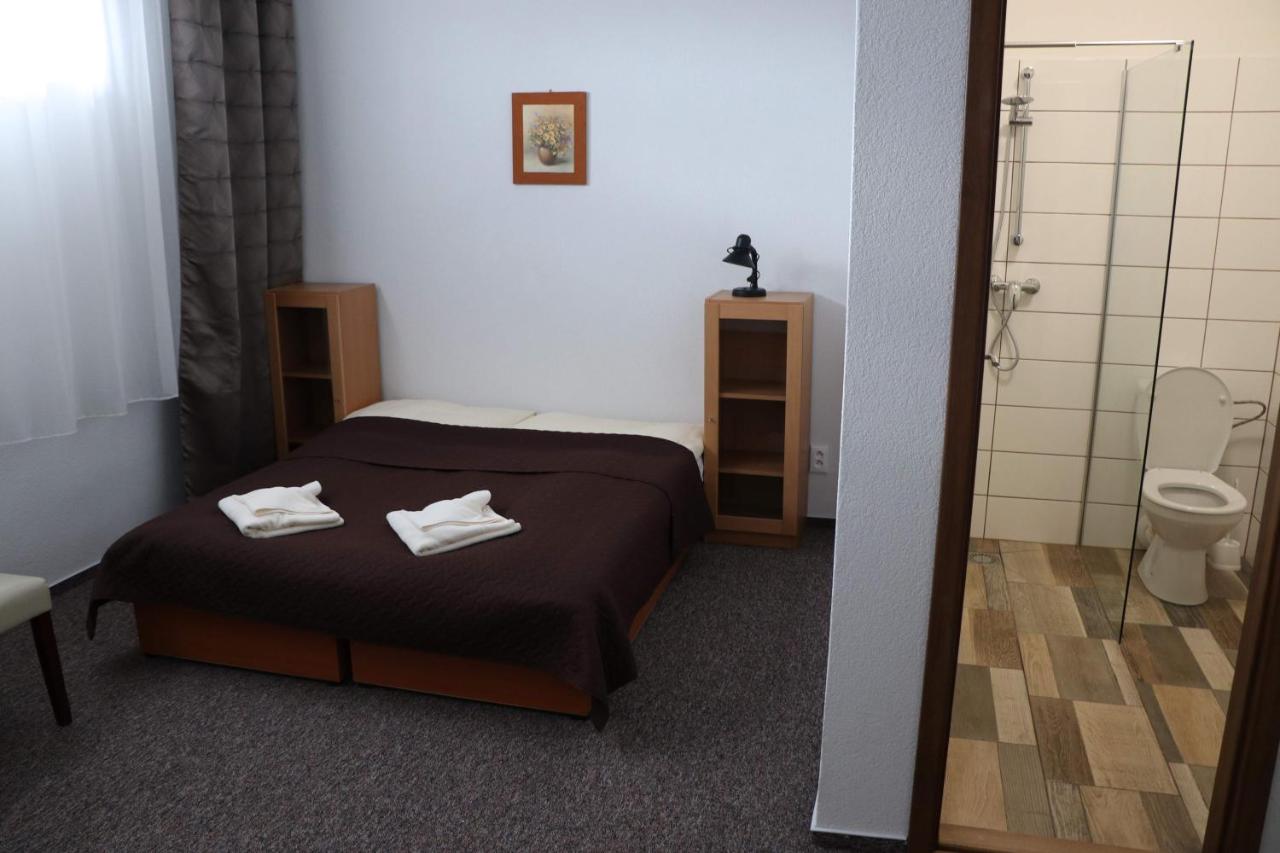 Driepersoonskamer met Eigen Badkamer