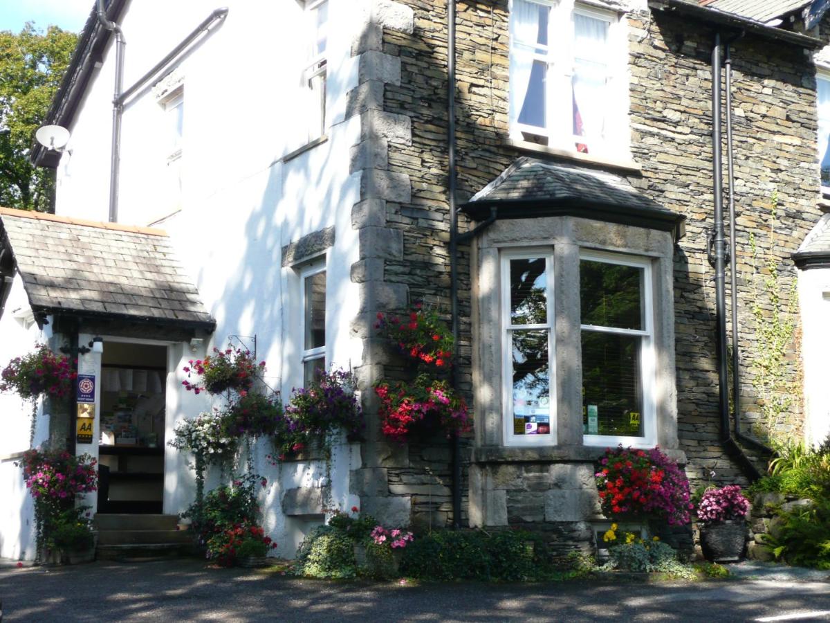 Glenville House - Adults Only - Incl FREE off-site health club with swimming pool, hot tub, sauna & steam room - Chambres d'hôtes Windermere