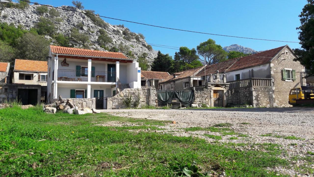 Holiday Home Paklenica - B&B Starigrad