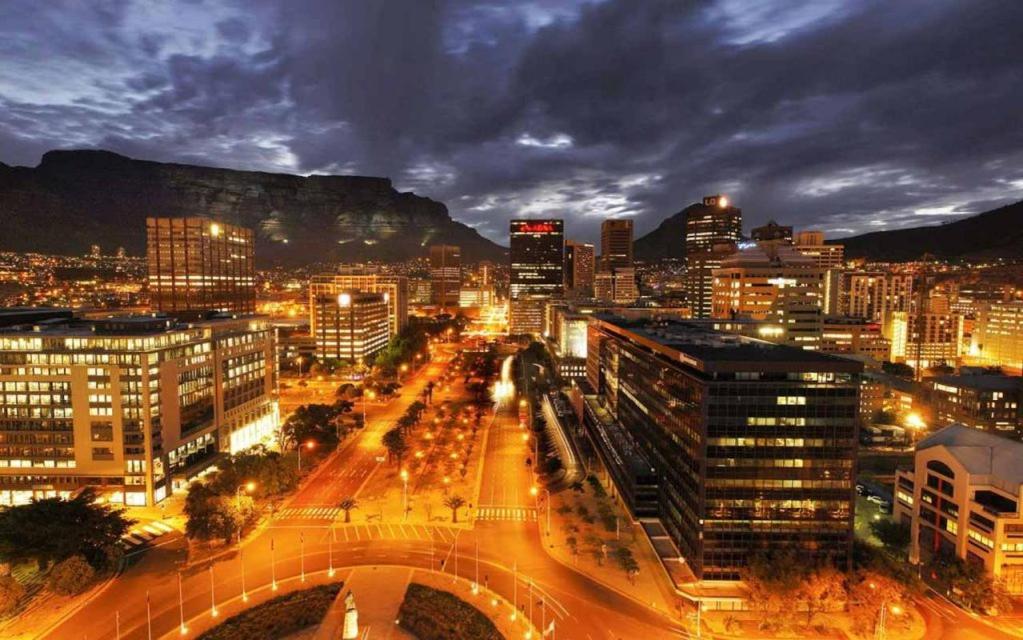 Adderley, fantastic City Centre pad - No Loadshedding - B&B