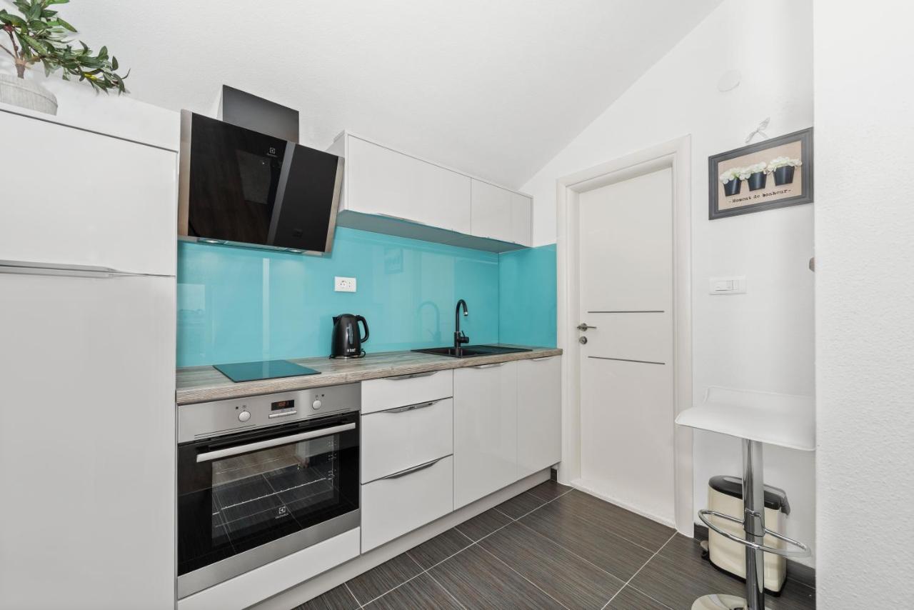 Apartment Nikola - B&B Traù