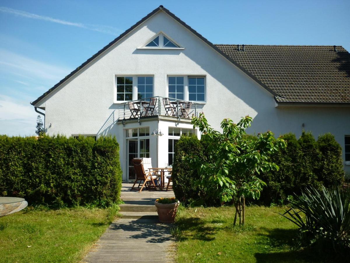 B&B Bastorf - Pension zum Leuchtturm - Bed and Breakfast Bastorf