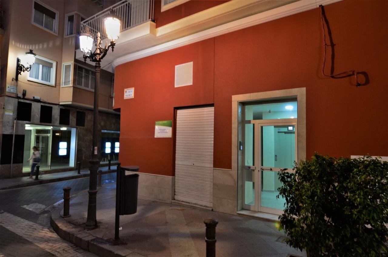 Valdes City Center Alicante by NRAS - B&B Alicante