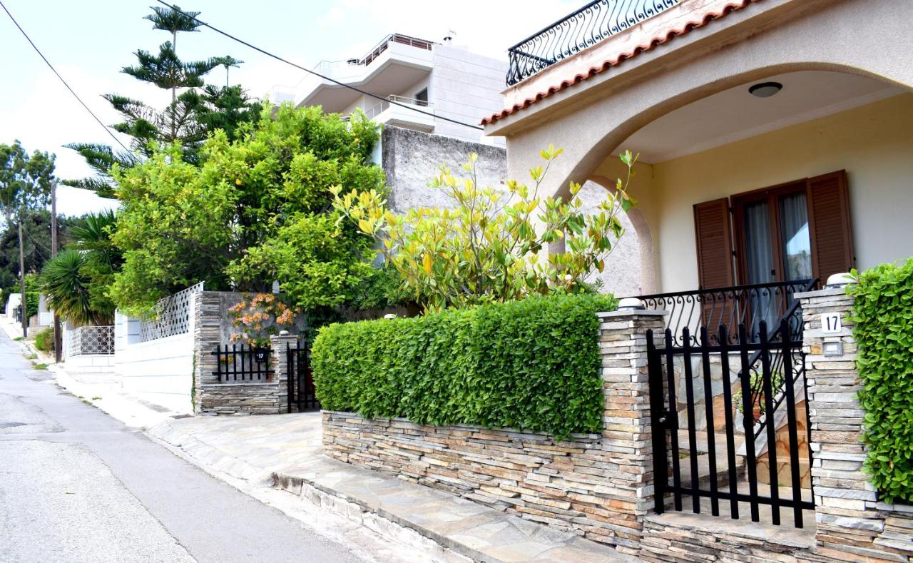 Apartment with Garden View