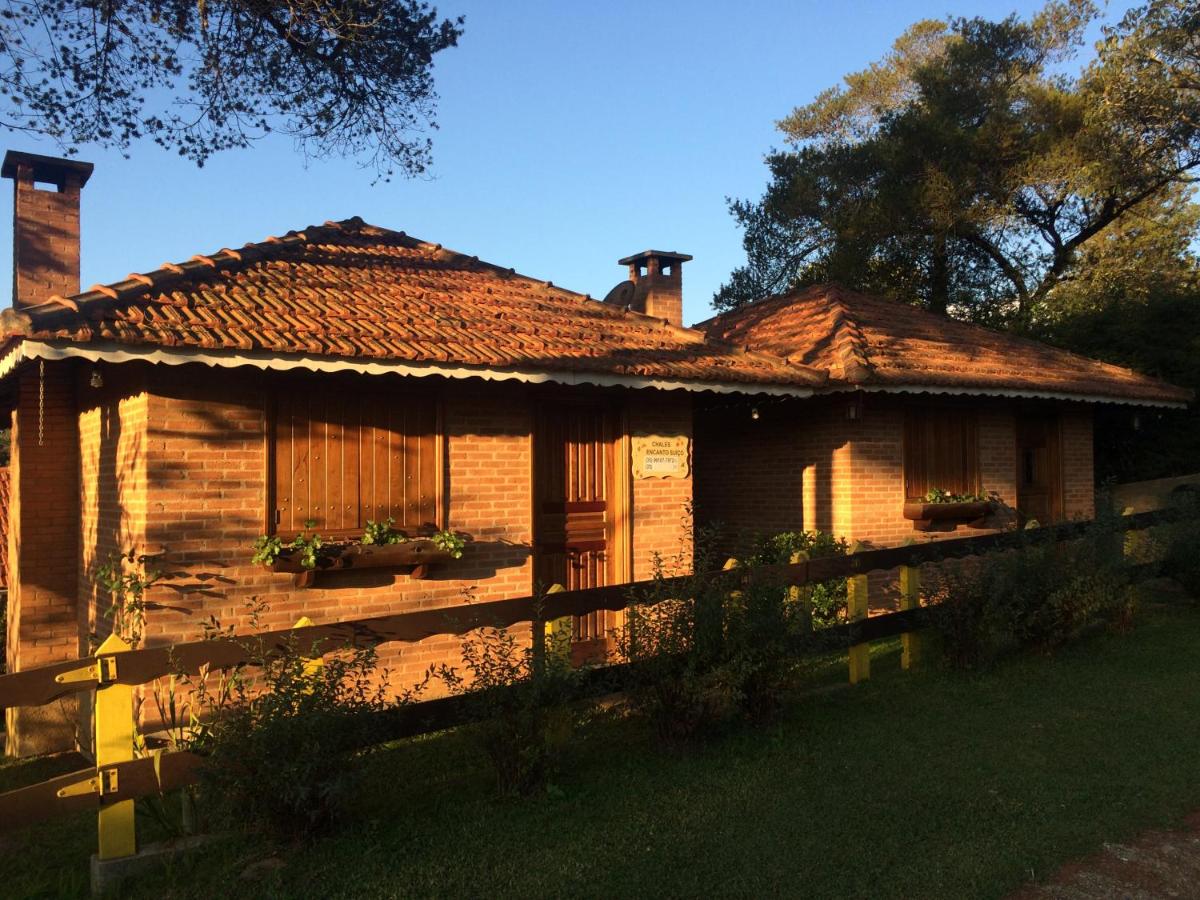 Chales Encanto Suíço - B&B Monte Verde