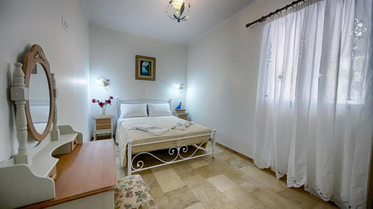 Feakia apartment 2 - B&B Agios Górdios