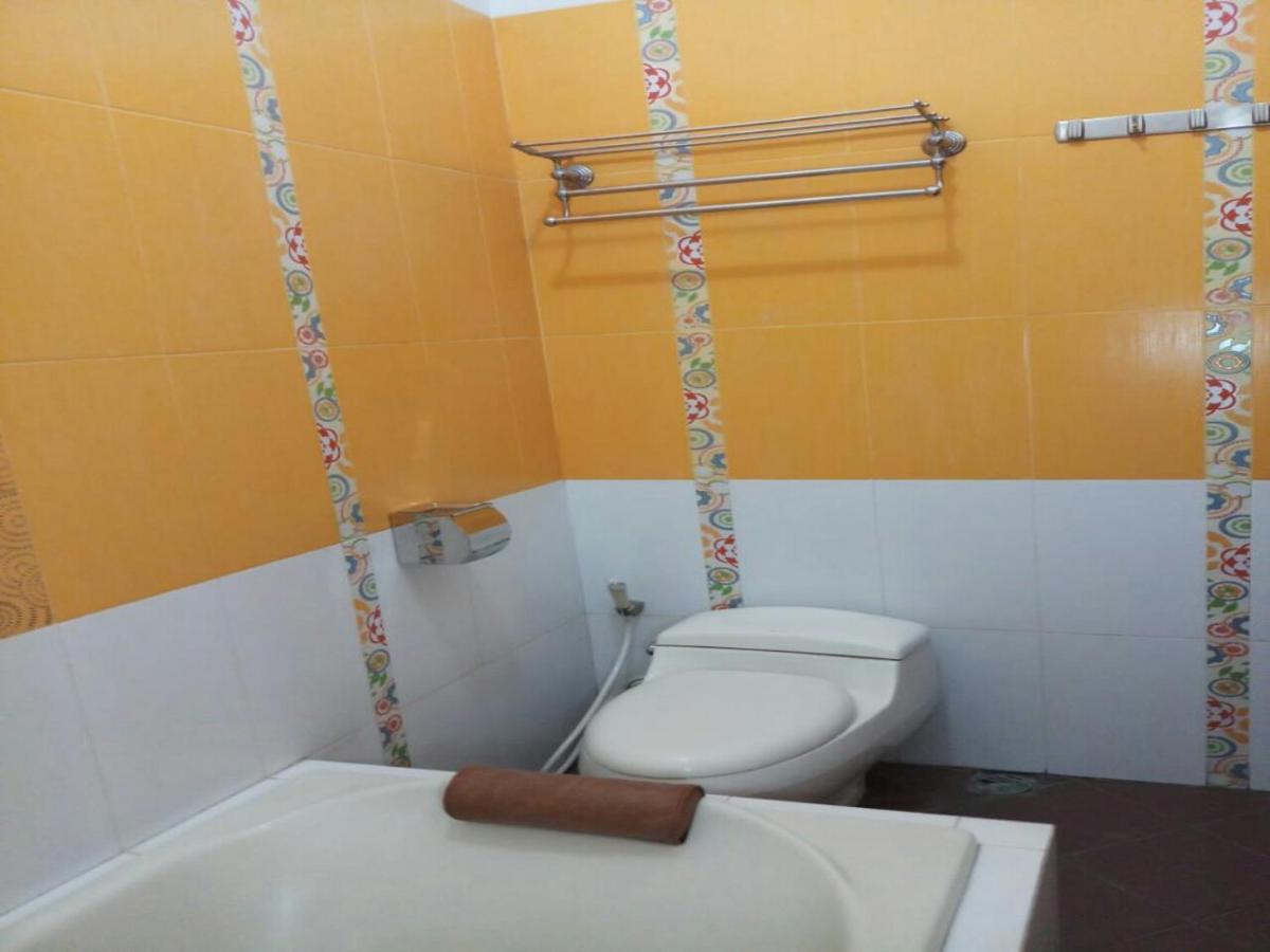 Deluxe Double Room (2 Adults + 1 Child)