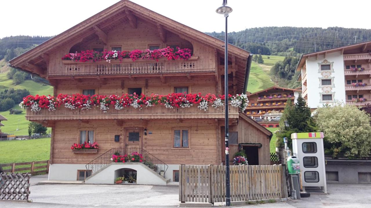 Ferienwohnung Höllwarth - B&B Gerlos