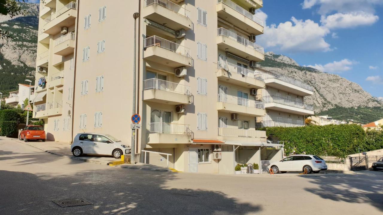 Apartman Anton Makarska - B&B