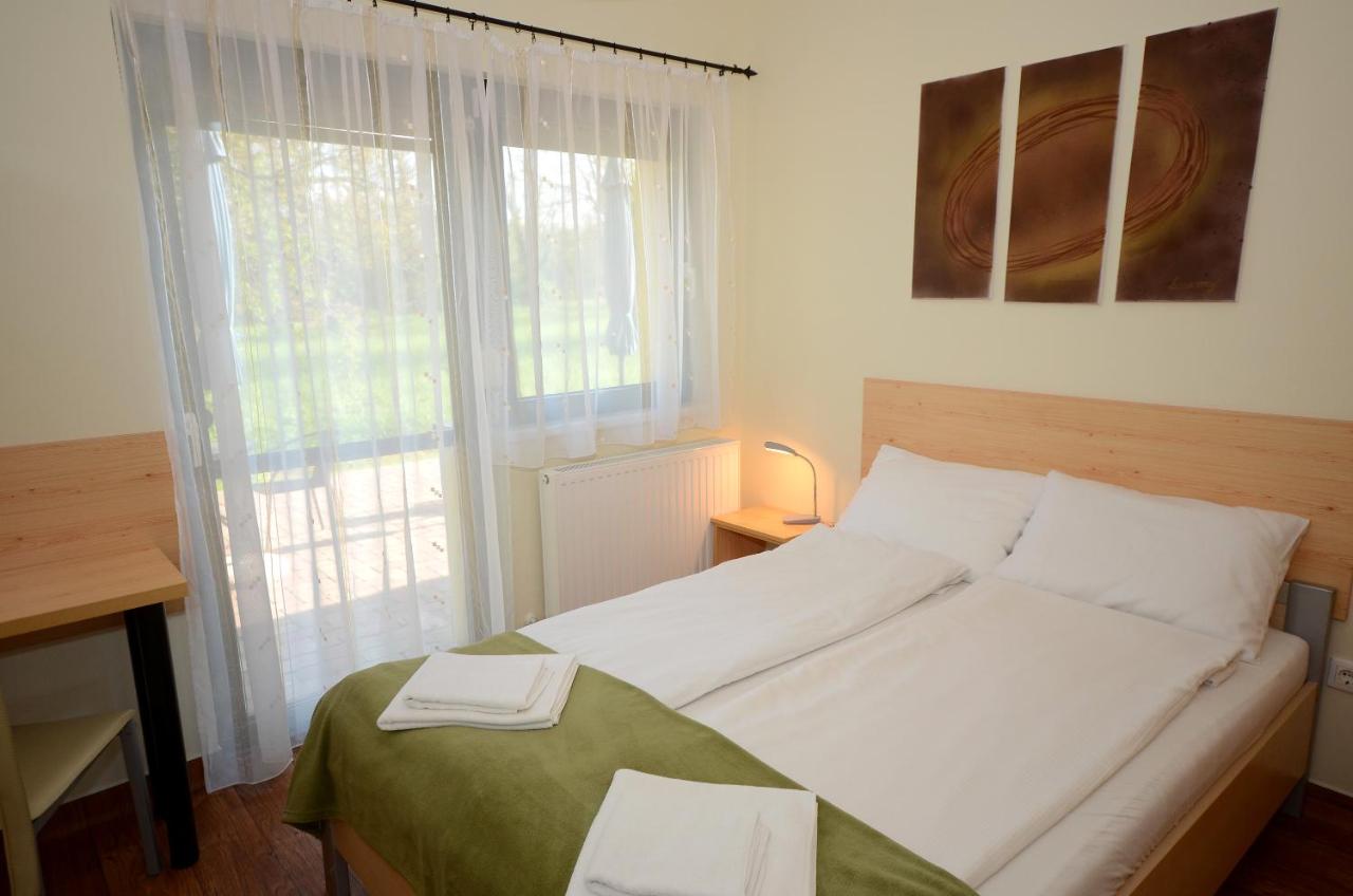 Habitación Doble Pequeña