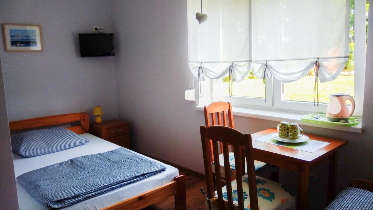 Zweibettzimmer mit Gartenblick