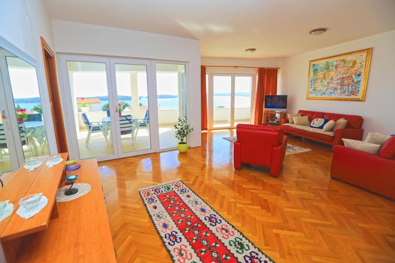 Villa Lucija - Bed and Breakfast Hvar