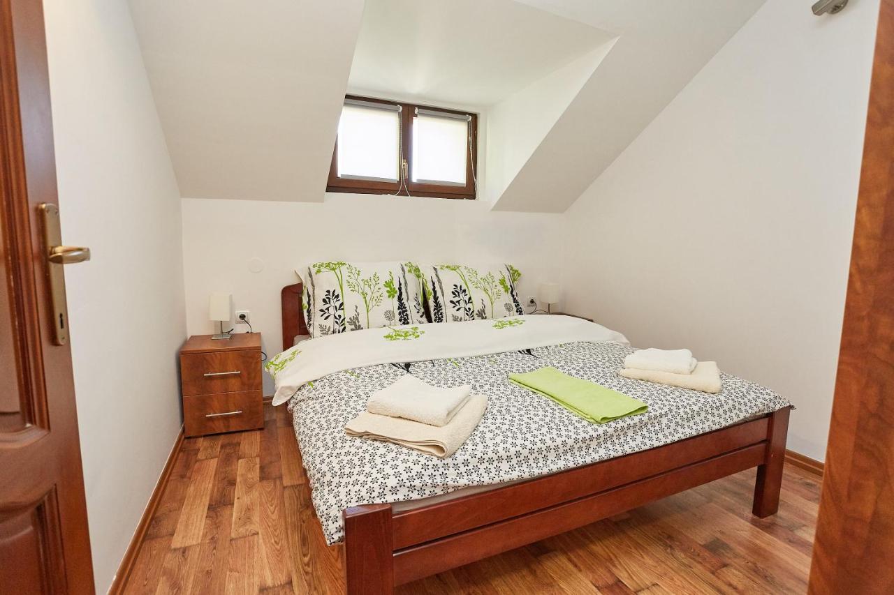 Apartamento con balcón