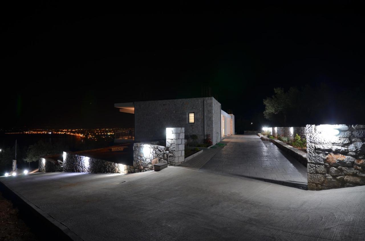 Verga's Apartments - Chambres d'hôtes Kalamata