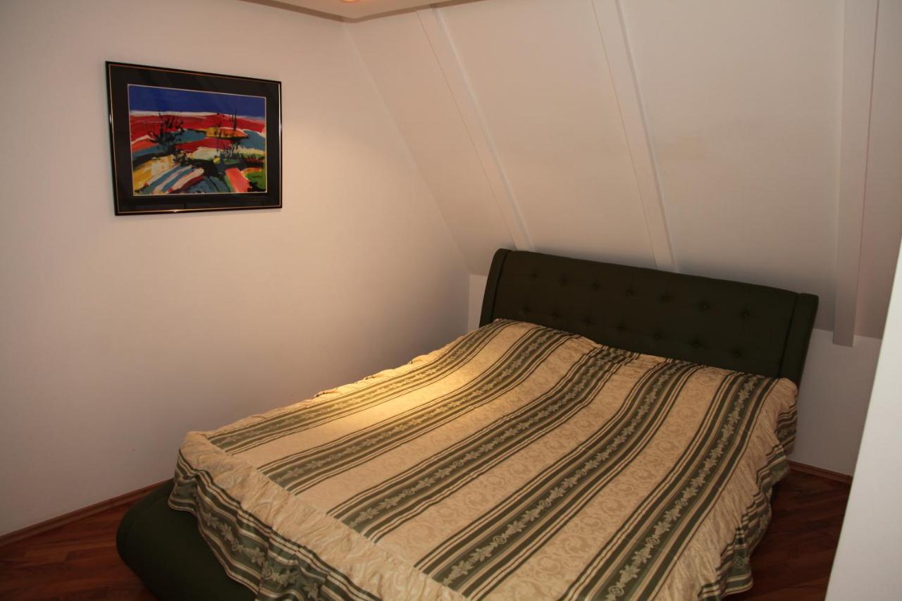 Duplex Suite 6 With Internal Staircase
