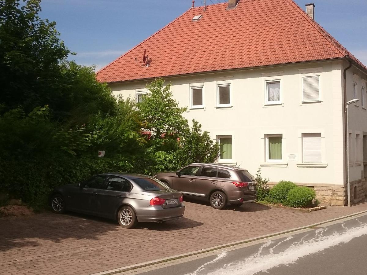 B&B Hardheim - Ferienwohnung Alte Linde - Bed and Breakfast Hardheim