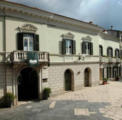 B&B Venosa - Hotel Orazio - Bed and Breakfast Venosa