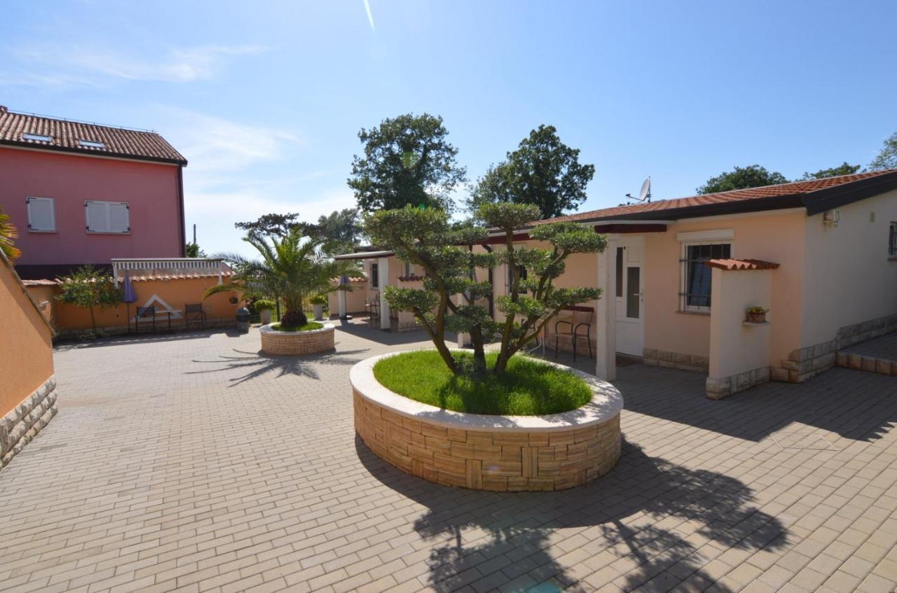 B&B Poreč - Apartmani Dekovic Materada - Bed and Breakfast Poreč