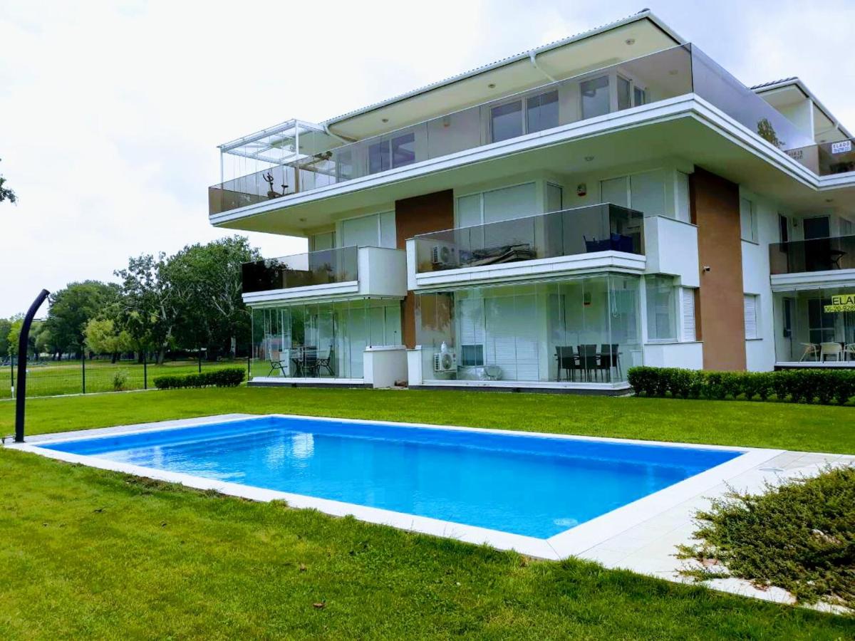 Elegant Apartman - Bed and Breakfast