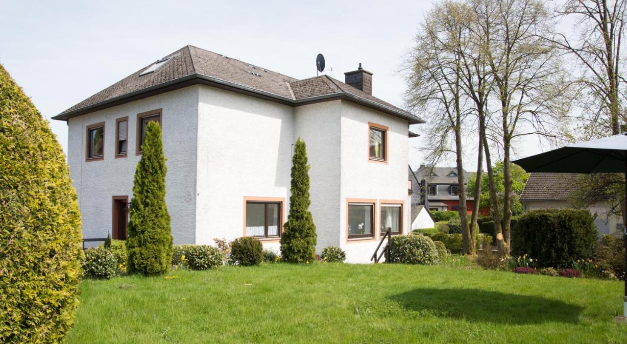 B&B Manderscheid - Altes Forsthaus - Bed and Breakfast Manderscheid