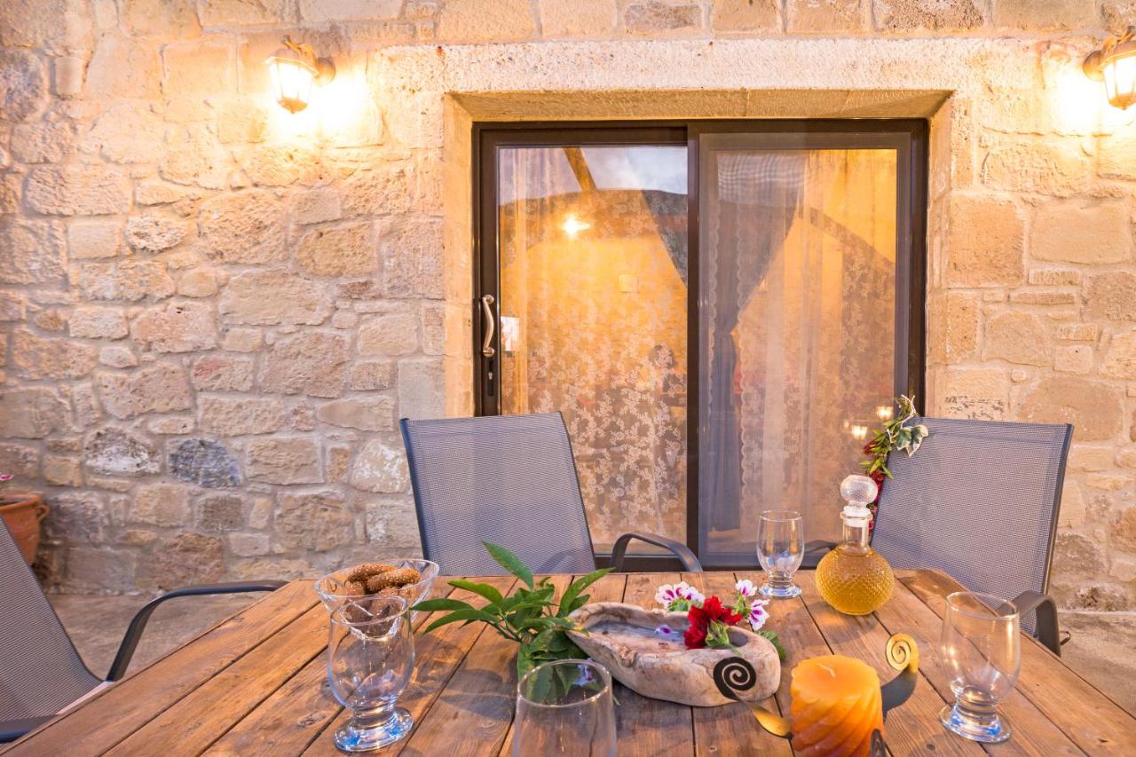 Petrakis Cretan Homes - Chambres d’hôtes Kissamos